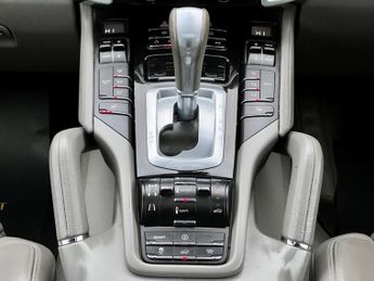 Porsche Cayenne D V6 TIPTRONIC