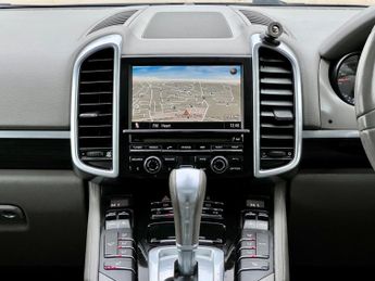 Porsche Cayenne D V6 TIPTRONIC