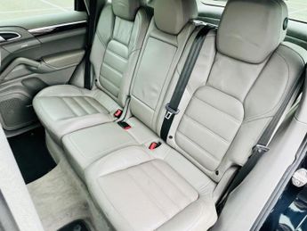 Porsche Cayenne D V6 TIPTRONIC