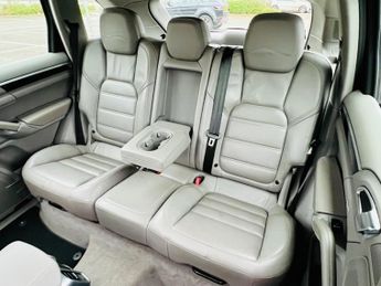 Porsche Cayenne D V6 TIPTRONIC