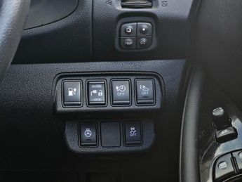Nissan Leaf 24kWh Tekna Auto 5dr