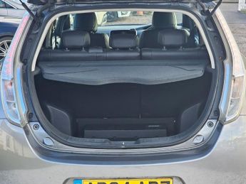 Nissan Leaf 24kWh Tekna Auto 5dr