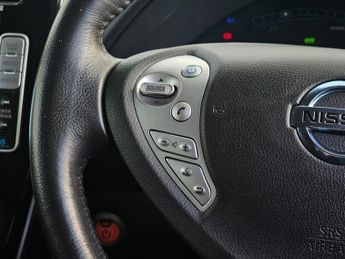 Nissan Leaf 24kWh Tekna Auto 5dr