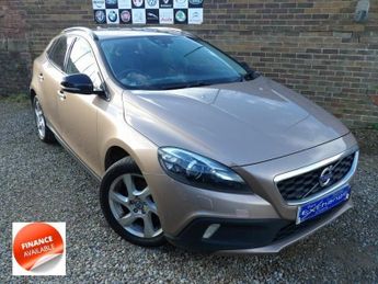 Volvo V40 1.6 D2 Cross Country Lux Automatic Diesel 5 Door