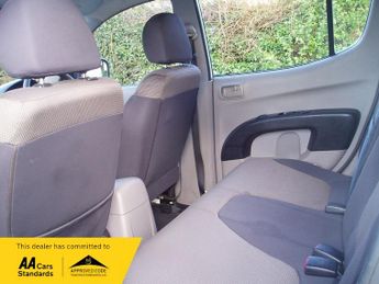 Mitsubishi L200 DI-D 4X4 4LIFE LB DCB