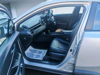 Toyota C-HR 1.8 VVT-h Design SUV 5dr Petrol Hybrid CVT Euro 6 (s/s) (122 ps)