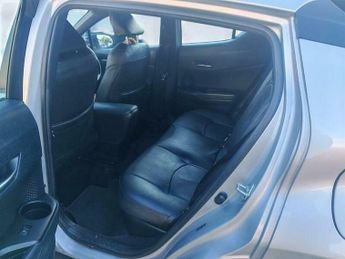 Toyota C-HR 1.8 VVT-h Design SUV 5dr Petrol Hybrid CVT Euro 6 (s/s) (122 ps)