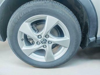 Toyota C-HR 1.8 VVT-h Design SUV 5dr Petrol Hybrid CVT Euro 6 (s/s) (122 ps)