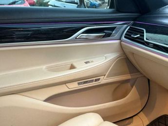 BMW 7 SERIES 2.0 740Le 9.2kWh M Sport Auto xDrive Euro 6 (s/s) 4dr
