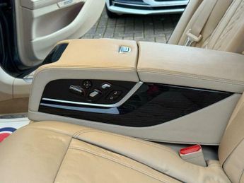 BMW 7 SERIES 2.0 740Le 9.2kWh M Sport Auto xDrive Euro 6 (s/s) 4dr
