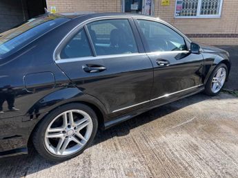 Mercedes C Class C220 CDI BLUEEFFICIENCY AMG SPORT