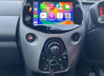 Toyota AYGO VVT-I X-PLAY X-SHIFT TSS