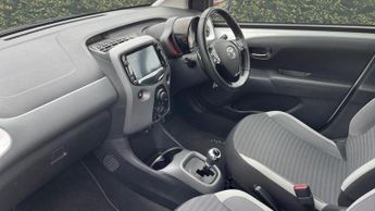 Toyota AYGO VVT-I X-PLAY X-SHIFT TSS