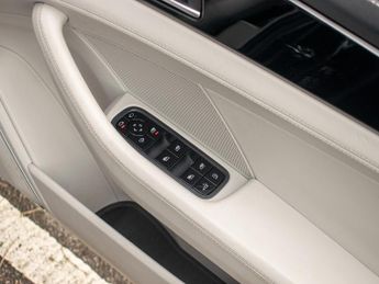 Porsche Panamera DEPOSIT TAKEN - SIMILAR CARS WANTED!