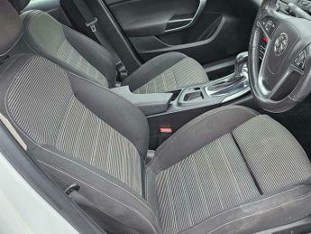 Vauxhall Insignia 2.0 CDTi SRi Auto Euro 5 5dr