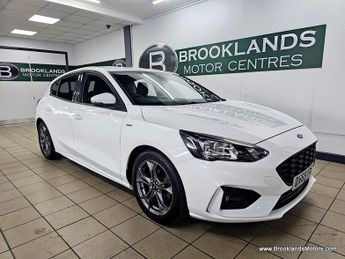 Ford Focus ST-LINE 1.5 TDCI [STUNNING EXAMPLE WITH SAT NAV]