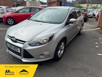 Ford Focus 1.6 Zetec Powershift Euro 5 5dr