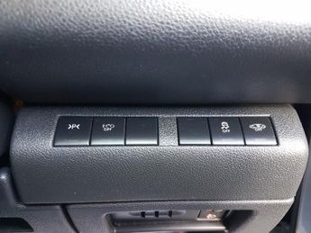 Peugeot 5008 BLUE HDI S/S ALLURE