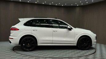 Porsche Cayenne 3.0 TD V6 TiptronicS 4WD Euro 6 (s/s) 5dr