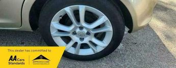 Vauxhall Corsa 1.4i 16v Club 5dr