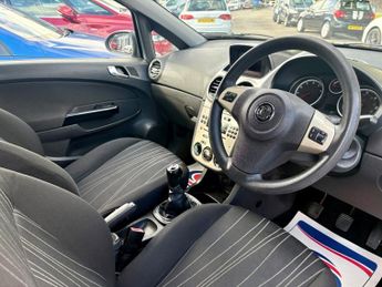 Vauxhall Corsa CLUB AC 16V
