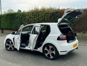 Volkswagen Golf GTI 2.0 245PS TSI 7-spd DSG
