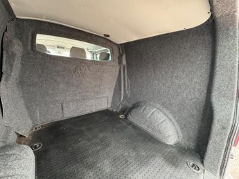 Volkswagen Transporter T32 TDI KOMBI HIGHLINE