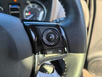 Toyota Yaris 1.5 Hybrid Automatic VVT-h Icon Tech E-CVT Euro 6 (s/s) 5dr ULEZ