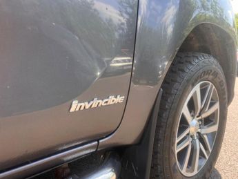 Toyota Hilux INVINCIBLE 4WD D-4D DCB