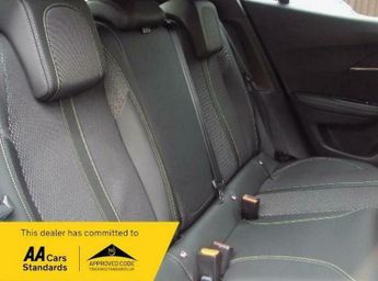 Peugeot 2008 1.2T GT PURETECH 130PS 8SP EAT AUTOMATIC