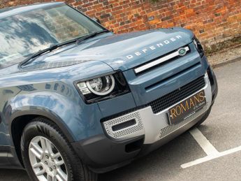Land Rover Defender S - Tasman Blue - 360 Cameras