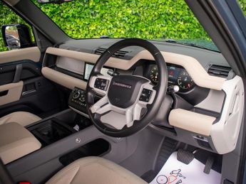 Land Rover Defender S - Tasman Blue - 360 Cameras