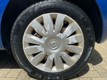 Renault Clio 1.6 VVT Expression Auto Euro 5 5dr