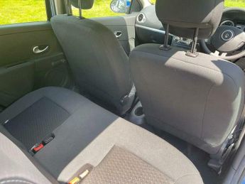 Renault Clio 1.6 VVT Expression Auto Euro 5 5dr