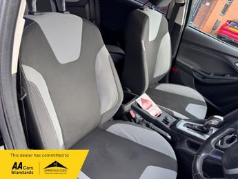 Ford Focus 1.6 Zetec Powershift Euro 5 5dr