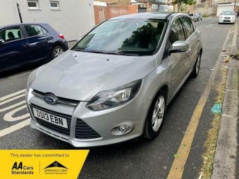 Ford Focus 1.6 Zetec Hatchback 5dr Petrol Powershift Euro 5 (125 ps)