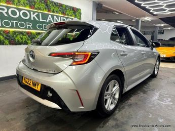 Toyota Corolla 1.8 ICON TECH [SAT NAV, HEATED SEATS & REVERSE CAMERA]