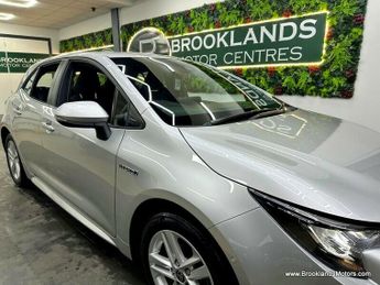 Toyota Corolla 1.8 ICON TECH [SAT NAV, HEATED SEATS & REVERSE CAMERA]