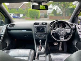Volkswagen Golf GTI DSG