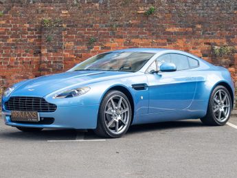 Aston Martin Vantage V8 - Manual Gearbox - 2 Owners - Rare Colour