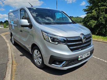 Renault Trafic 2.0 dCi Blue 28 Sport Panel Van 5dr Diesel Manual SWB Euro 6 (s/