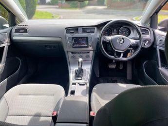 Volkswagen Golf SE TDI BLUEMOTION TECHNOLOGY DSG