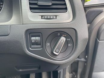 Volkswagen Golf SE TDI BLUEMOTION TECHNOLOGY DSG