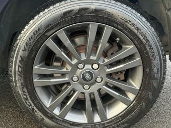 Land Rover Discovery 3.0 SD V6 Graphite SUV 5dr Diesel Auto 4WD Euro 6 (s/s) (256 bhp