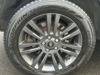 Land Rover Discovery 3.0 SD V6 Graphite SUV 5dr Diesel Auto 4WD Euro 6 (s/s) (256 bhp