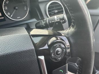 Land Rover Discovery 3.0 SD V6 Graphite SUV 5dr Diesel Auto 4WD Euro 6 (s/s) (256 bhp