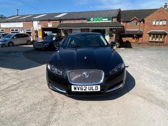 Jaguar XF D LUXURY REVERSE CAMERA - SAT NAV - BLUETOOTH ETC!! VERY LOW MIL