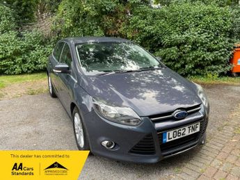 Ford Focus 1.6 Titanium Hatchback 5dr Petrol Powershift Euro 5 (125 ps)