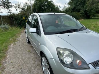 Ford Fiesta GHIA 16V