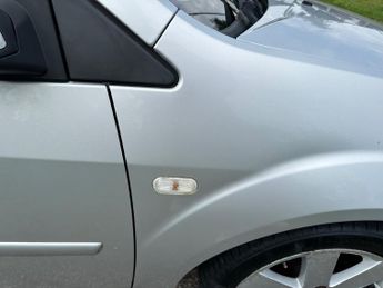 Ford Fiesta GHIA 16V
